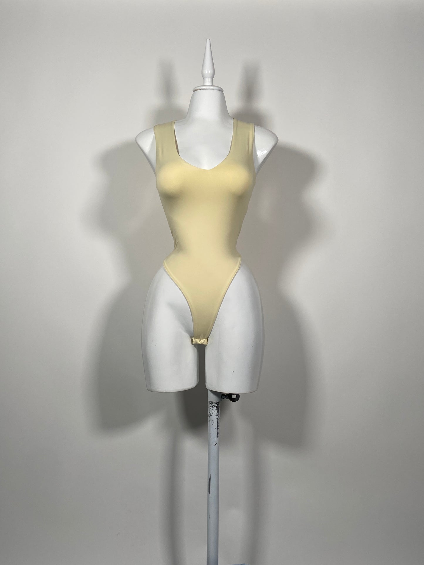 Body Amarillo
