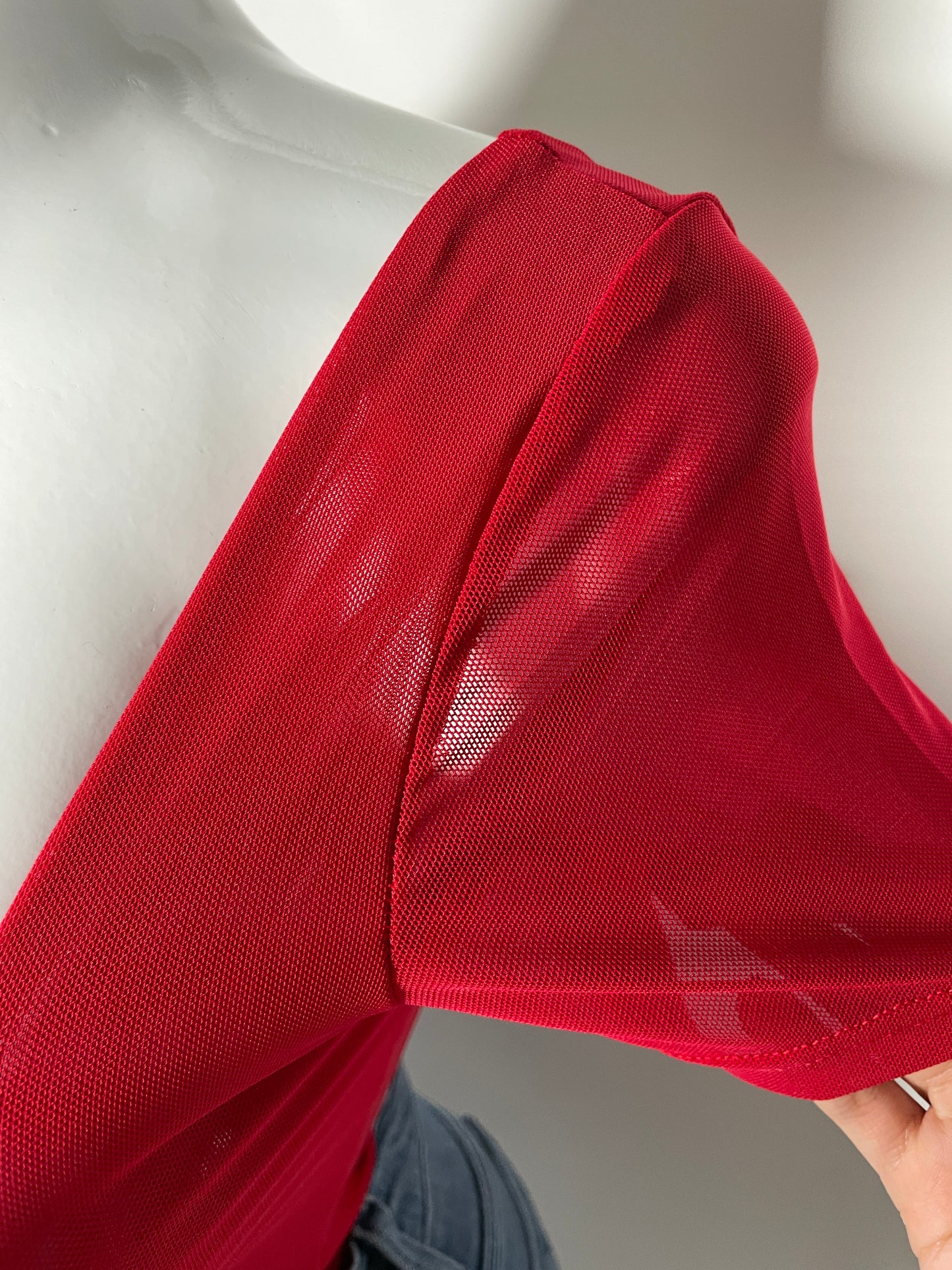 Body mesh rojo